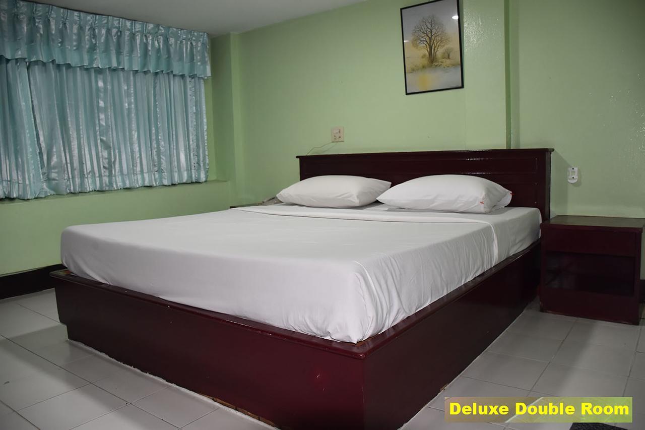 Woodlands Inn Hotel Bangkok Esterno foto