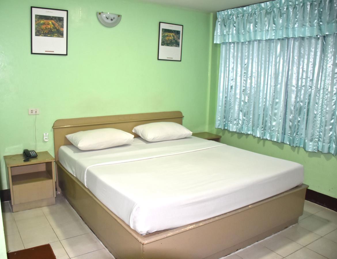 Woodlands Inn Hotel Bangkok Esterno foto