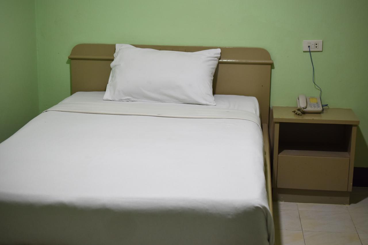 Woodlands Inn Hotel Bangkok Esterno foto