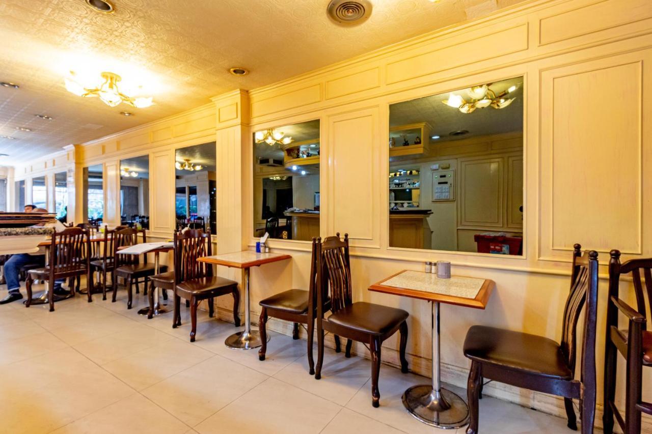 Woodlands Inn Hotel Bangkok Esterno foto